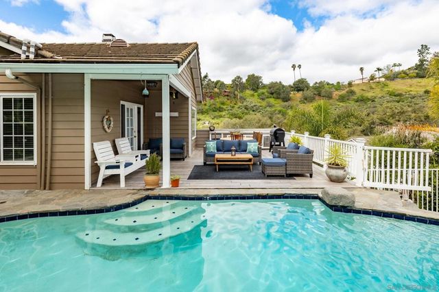 2656 Secret Lake Ln, Fallbrook, CA 92028