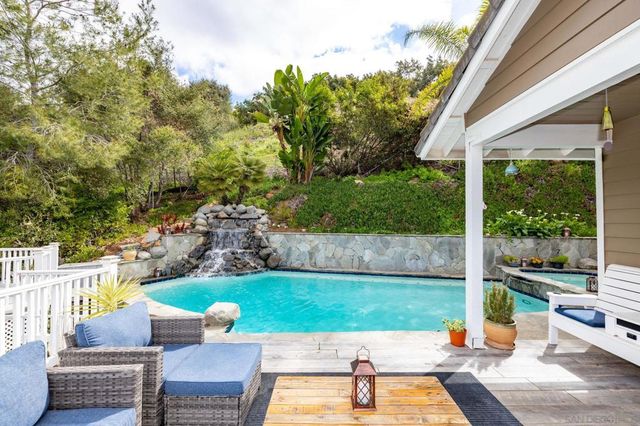 2656 Secret Lake Ln, Fallbrook, CA 92028