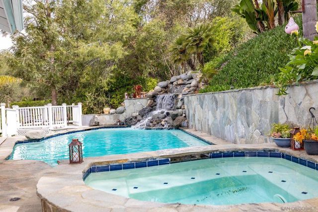 2656 Secret Lake Ln, Fallbrook, CA 92028