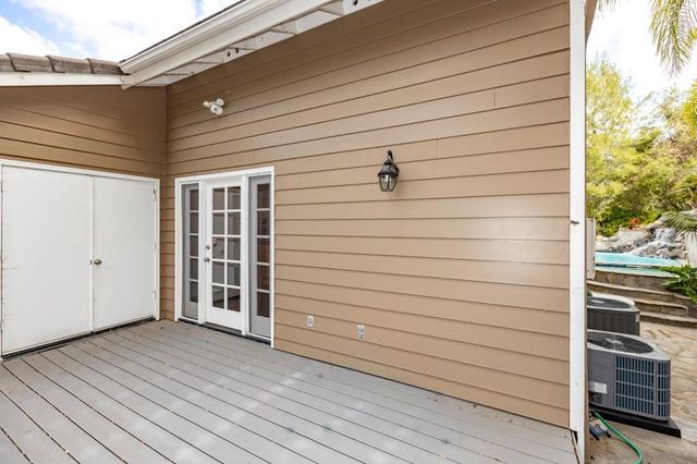 2656 Secret Lake Ln, Fallbrook, CA 92028