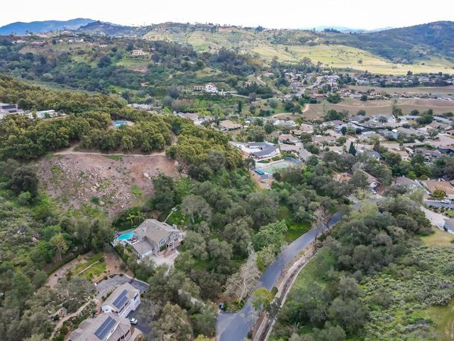 2656 Secret Lake Ln, Fallbrook, CA 92028