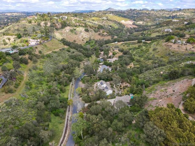 2656 Secret Lake Ln, Fallbrook, CA 92028