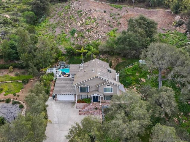 2656 Secret Lake Ln, Fallbrook, CA 92028