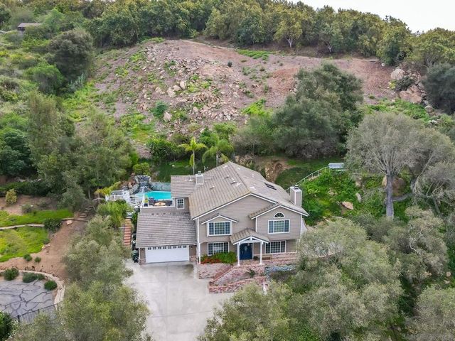 2656 Secret Lake Ln, Fallbrook, CA 92028