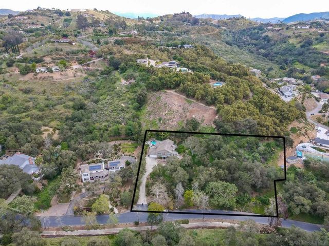 2656 Secret Lake Ln, Fallbrook, CA 92028