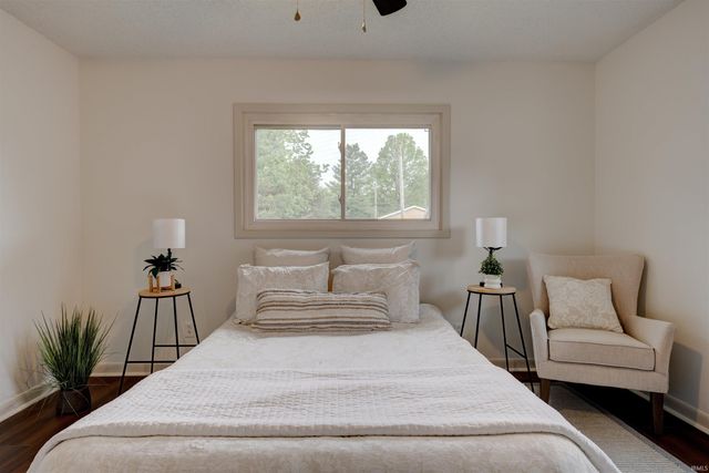 1864 Hawthorne Avenue, Evansville, IN 47714