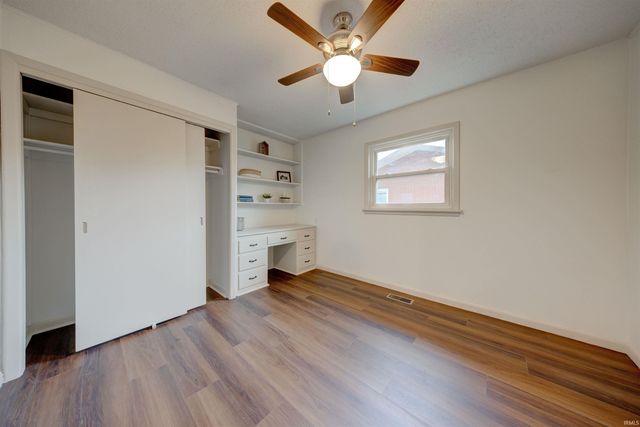 1864 Hawthorne Avenue, Evansville, IN 47714