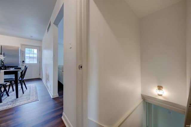 1864 Hawthorne Avenue, Evansville, IN 47714