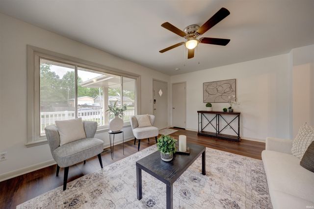 1864 Hawthorne Avenue, Evansville, IN 47714