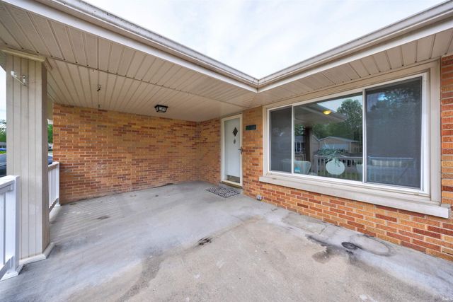 1864 Hawthorne Avenue, Evansville, IN 47714