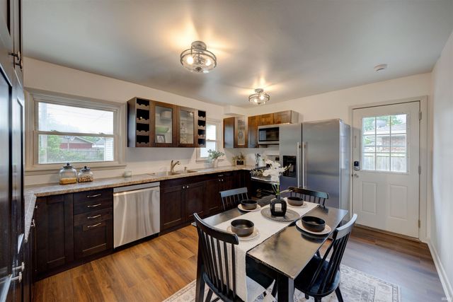 1864 Hawthorne Avenue, Evansville, IN 47714