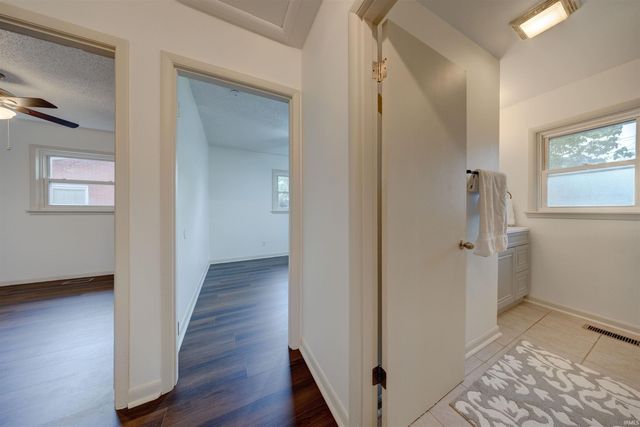 1864 Hawthorne Avenue, Evansville, IN 47714