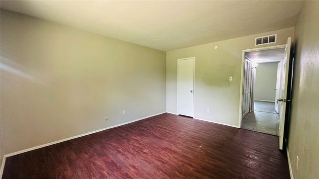 914 Clark Trail, Grand Prairie, TX 75052