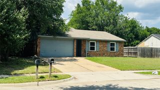 914 Clark Trail, Grand Prairie, TX 75052