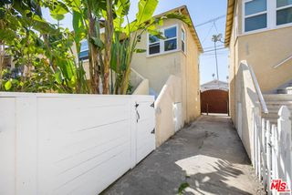 1533 Meadowbrook Avenue, Los Angeles, CA 90019