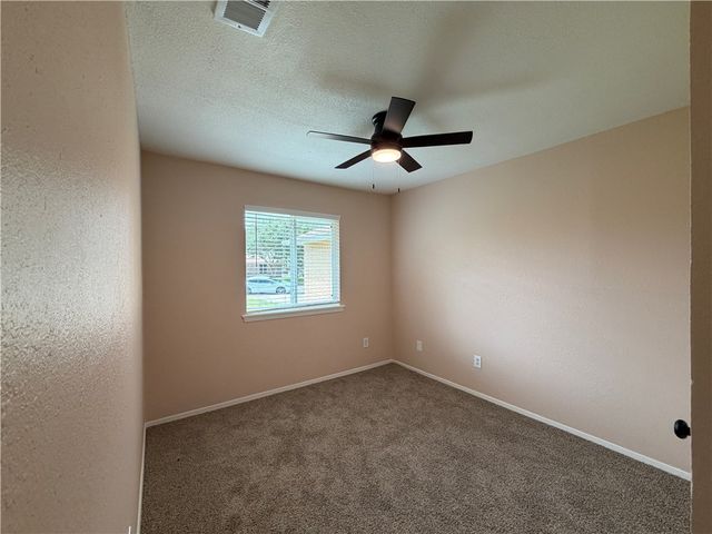 222 Perthshire Dr, Corpus Christi, TX 78418
