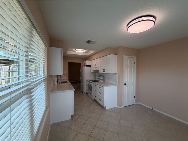 222 Perthshire Dr, Corpus Christi, TX 78418