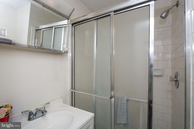 905 PLEASANT HILL LN, Bowie, MD 20716