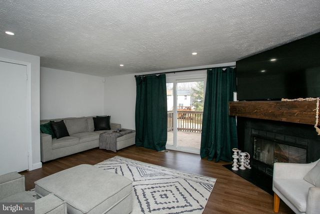 905 PLEASANT HILL LN, Bowie, MD 20716