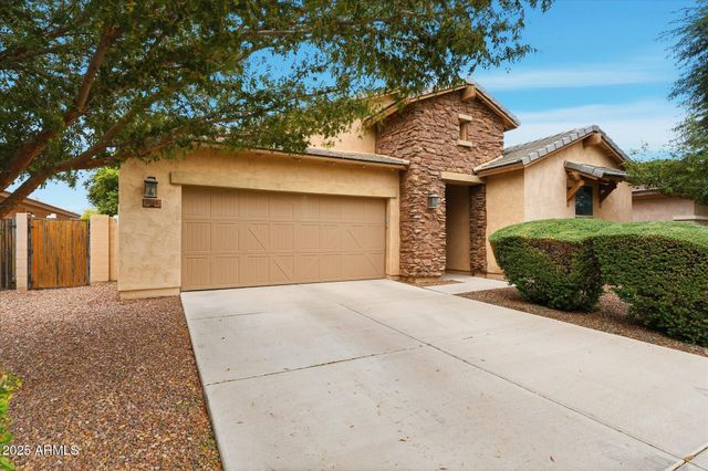 1520 E KINGBIRD Drive, Gilbert, AZ 85297