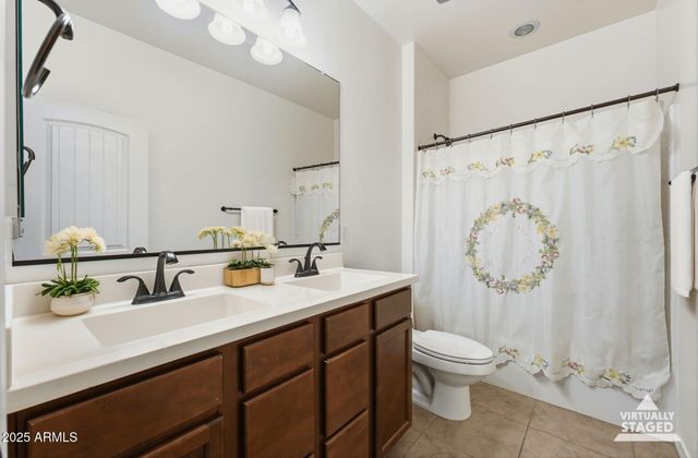 1520 E KINGBIRD Drive, Gilbert, AZ 85297