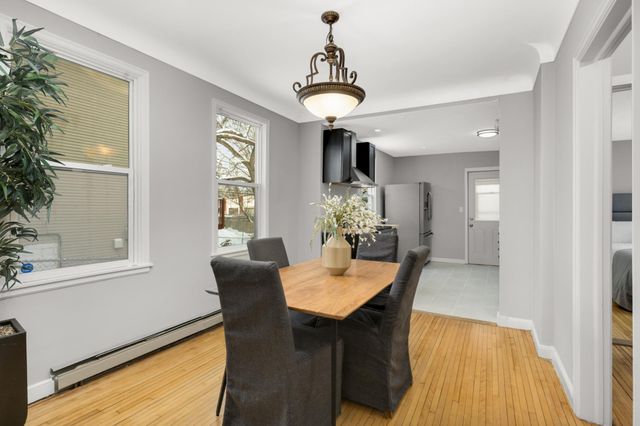 2518 Thomas Avenue N, Minneapolis, MN 55411