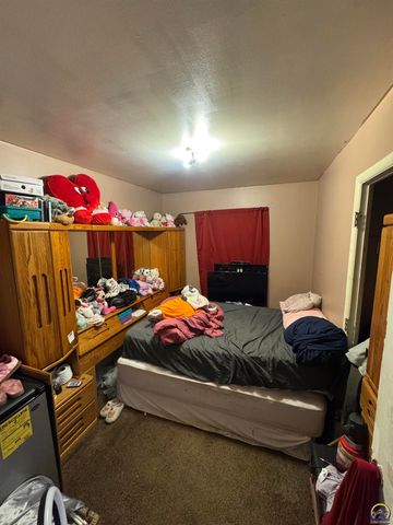 2000 SE Adams St, Topeka, KS 66607