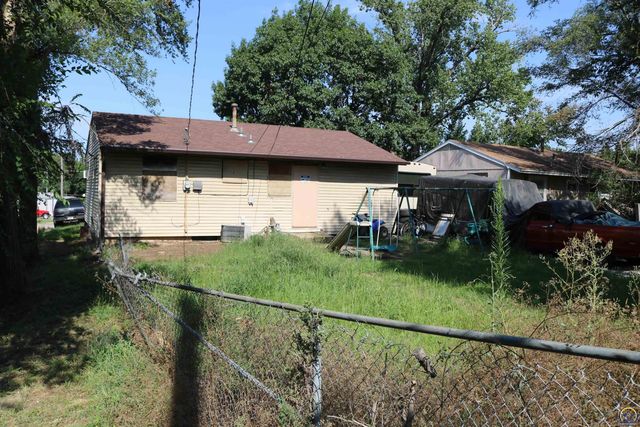 2000 SE Adams St, Topeka, KS 66607