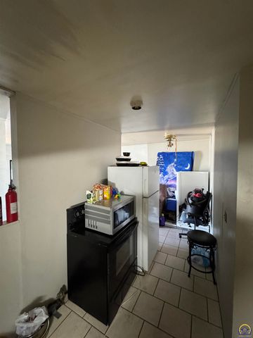 2000 SE Adams St, Topeka, KS 66607