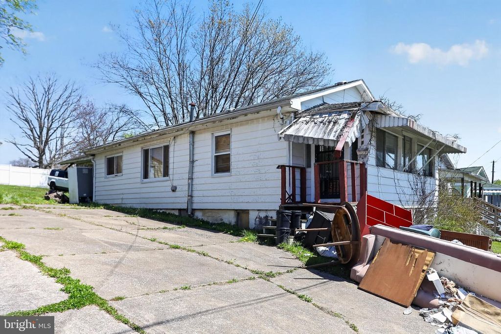 113 CANNADAY ST, Beckley, WV 25801