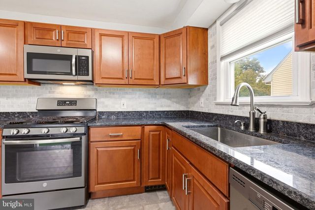 23 MIDDLETON DR, Trenton, NJ 08620