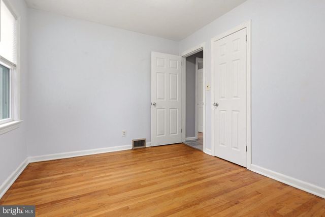 23 MIDDLETON DR, Trenton, NJ 08620