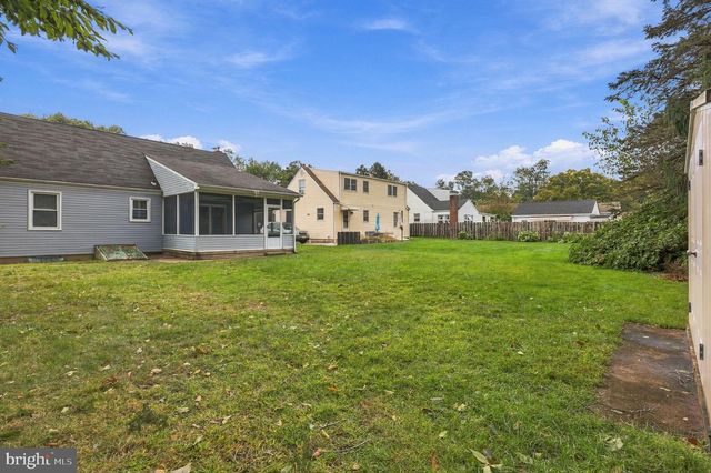 23 MIDDLETON DR, Trenton, NJ 08620