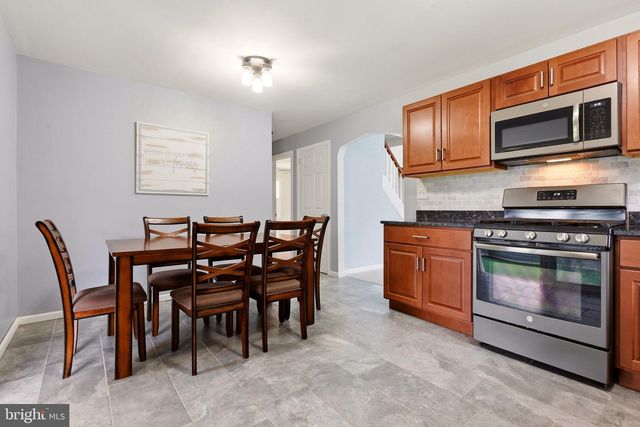 23 MIDDLETON DR, Trenton, NJ 08620