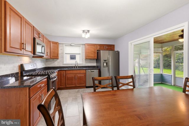 23 MIDDLETON DR, Trenton, NJ 08620