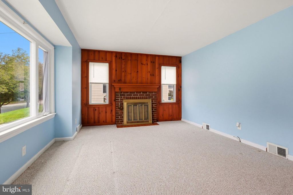 23 MIDDLETON DR, Trenton, NJ 08620 — photo 4