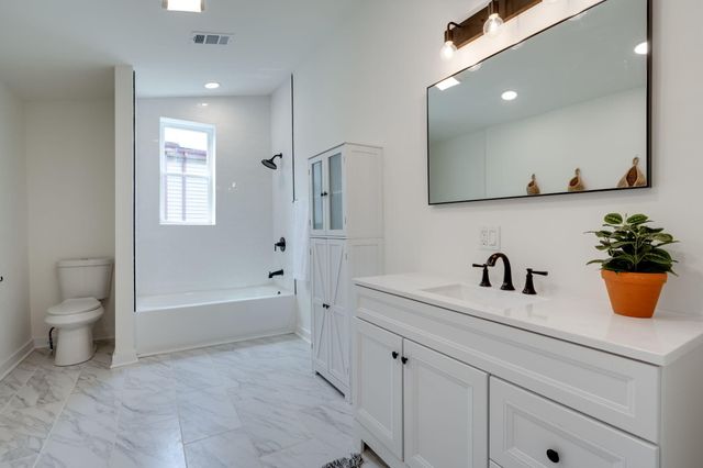 2004 Ivy Street, Chattanooga, TN 37404