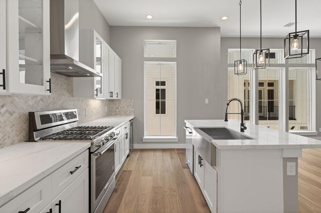 1175 W 19th Street, Houston, TX 77008