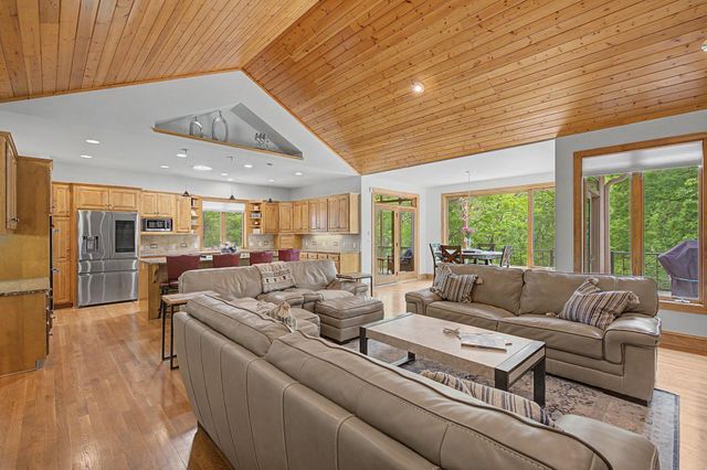 11445 Landing Road, Eden Prairie, MN 55347