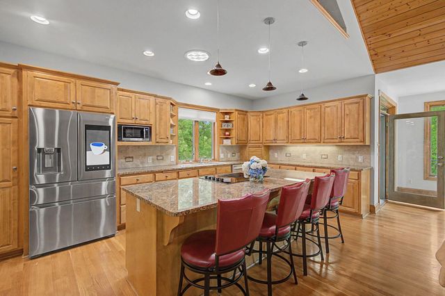 11445 Landing Road, Eden Prairie, MN 55347