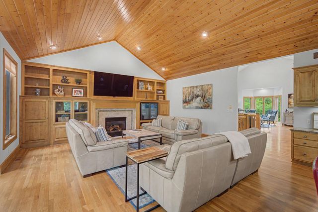 11445 Landing Road, Eden Prairie, MN 55347