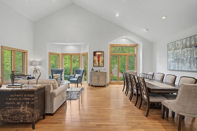 11445 Landing Road, Eden Prairie, MN 55347