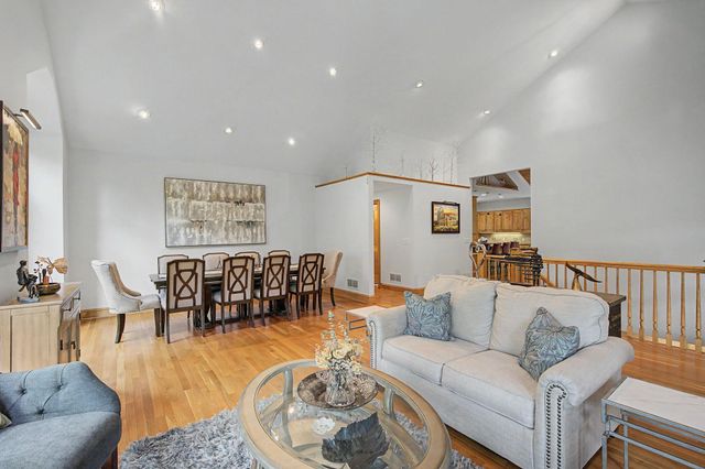 11445 Landing Road, Eden Prairie, MN 55347