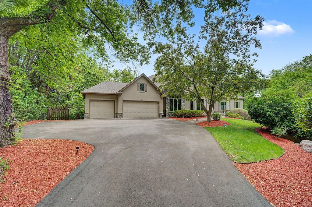 11445 Landing Road, Eden Prairie, MN 55347