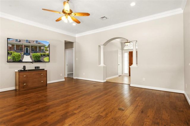 109 April Point Place, Conroe, TX 77356