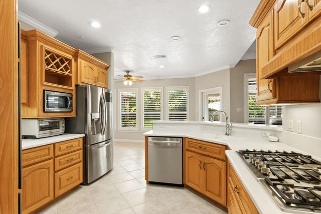 109 April Point Place, Conroe, TX 77356