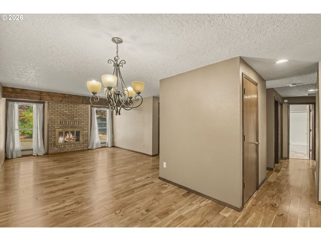 5077 Sw 158TH Ave, Beaverton, OR 97007