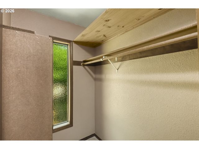 5077 Sw 158TH Ave, Beaverton, OR 97007