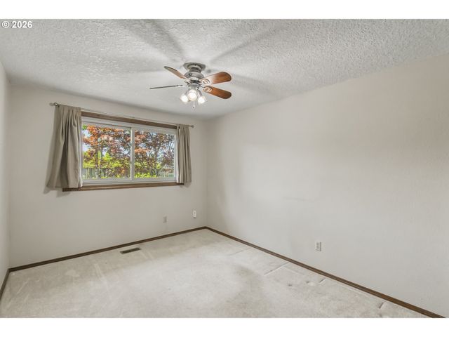 5077 Sw 158TH Ave, Beaverton, OR 97007