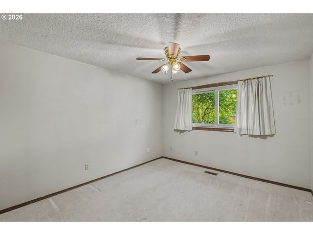 5077 Sw 158TH Ave, Beaverton, OR 97007